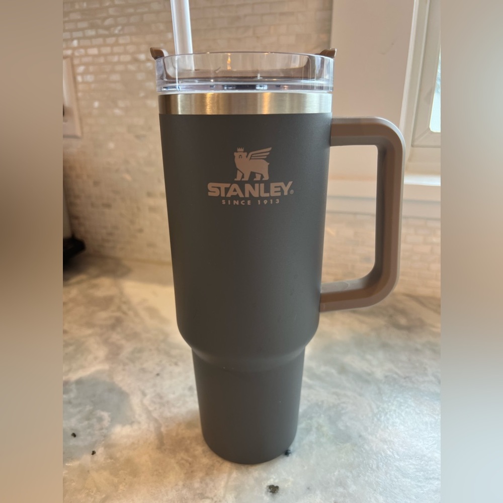 40oz Stanley cup